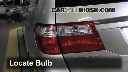 2006 Honda Odyssey Touring 3.5L V6 Lights Reverse Light (replace bulb)